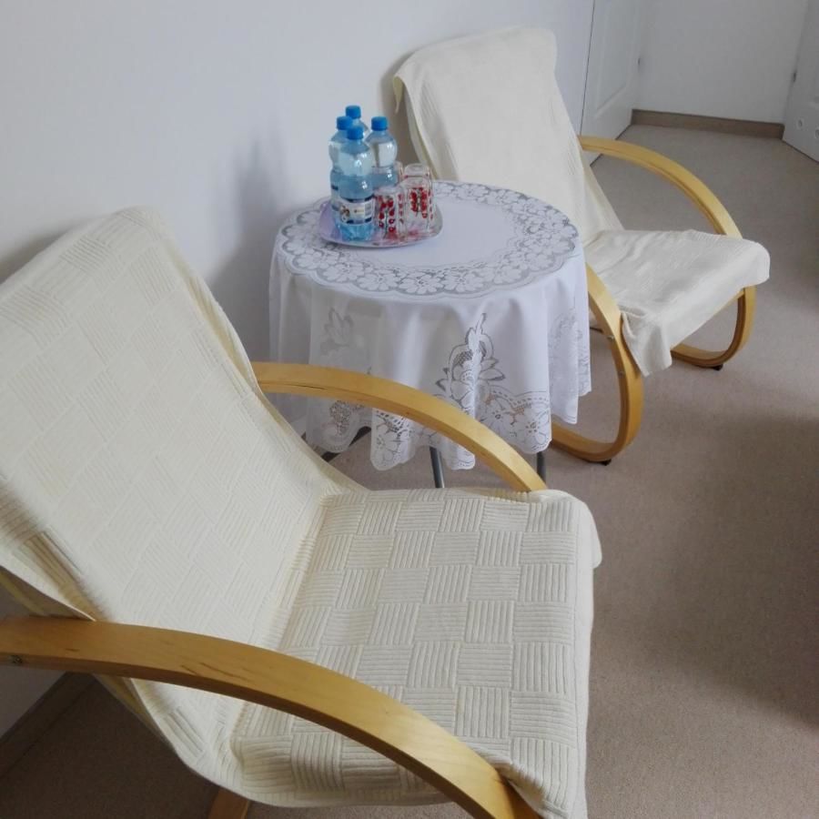 Проживание в семье Biesiadny Dworek Szpegawa